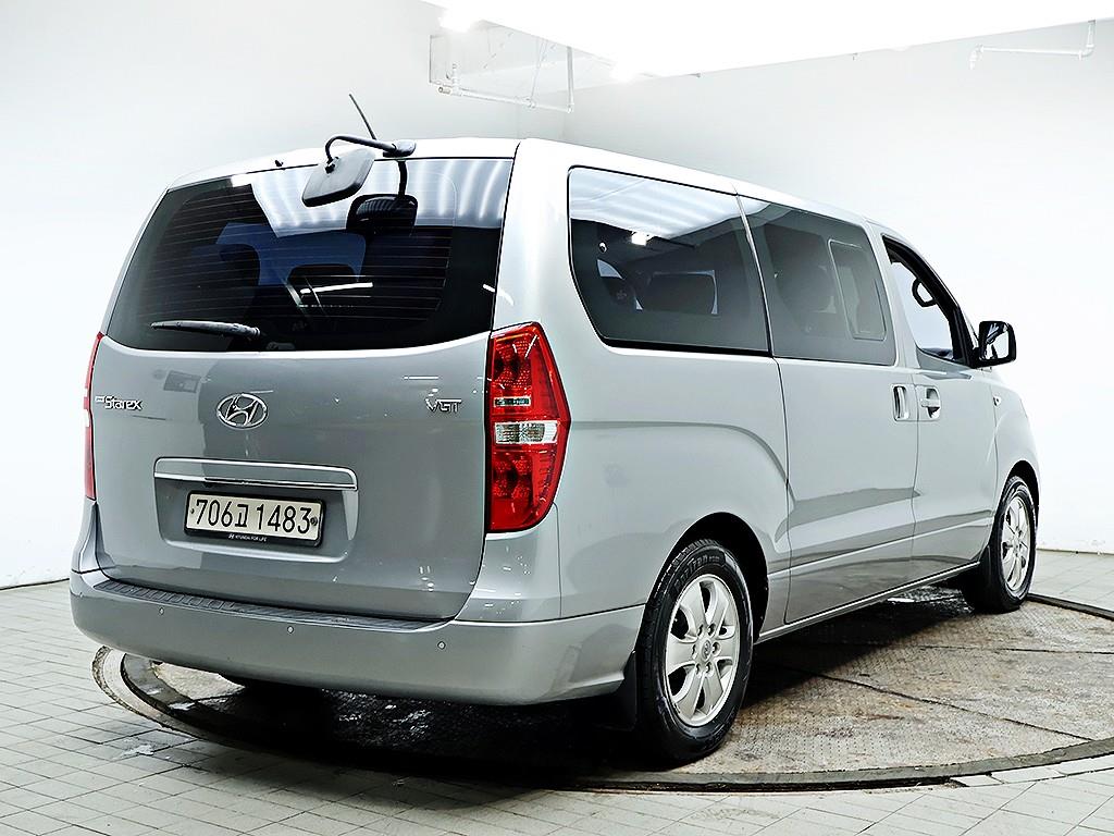 HYUNDAI Starex - Vista 4