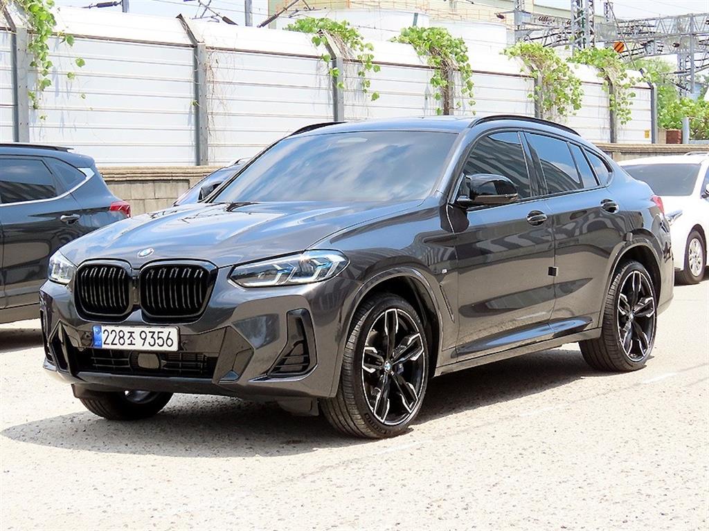 BMW X4 xDrive M40i 사진 2/20