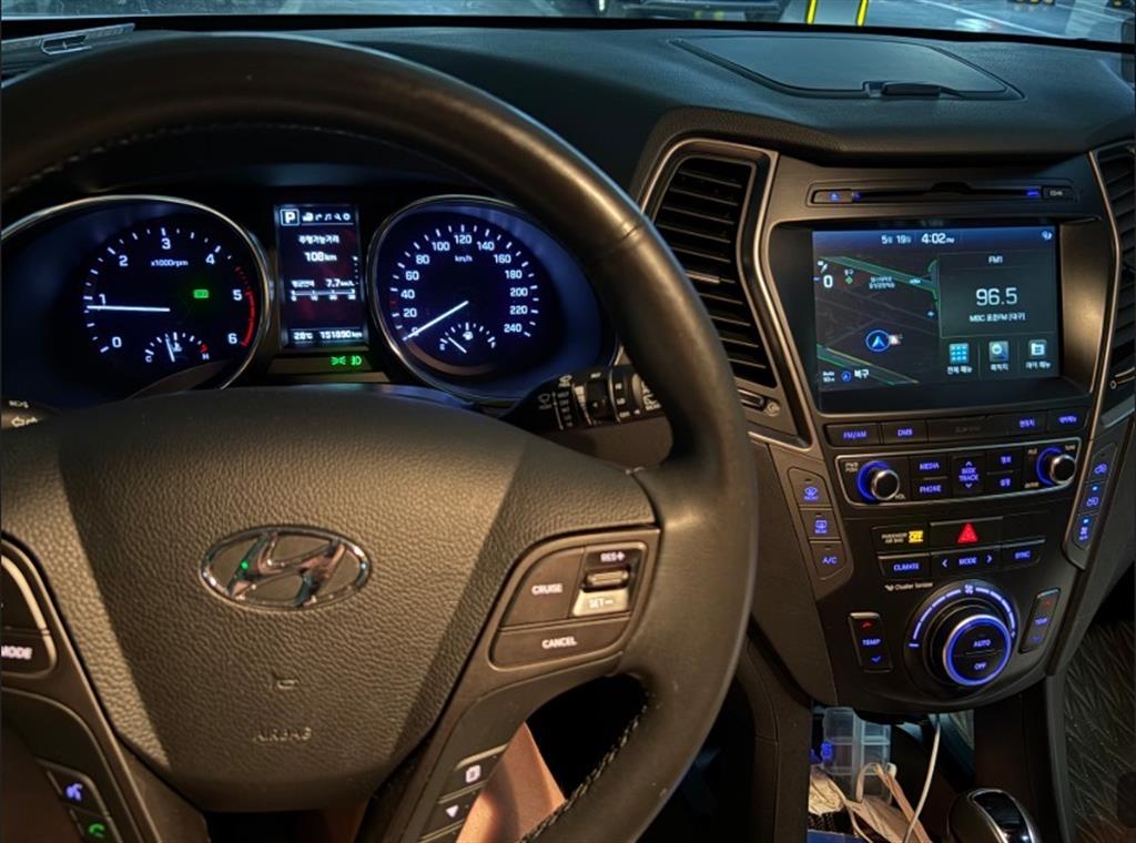 HYUNDAI Maxcruz - Vista 5