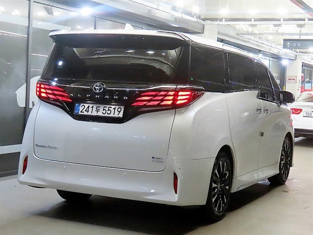 Toyota Alphard - Vista 4