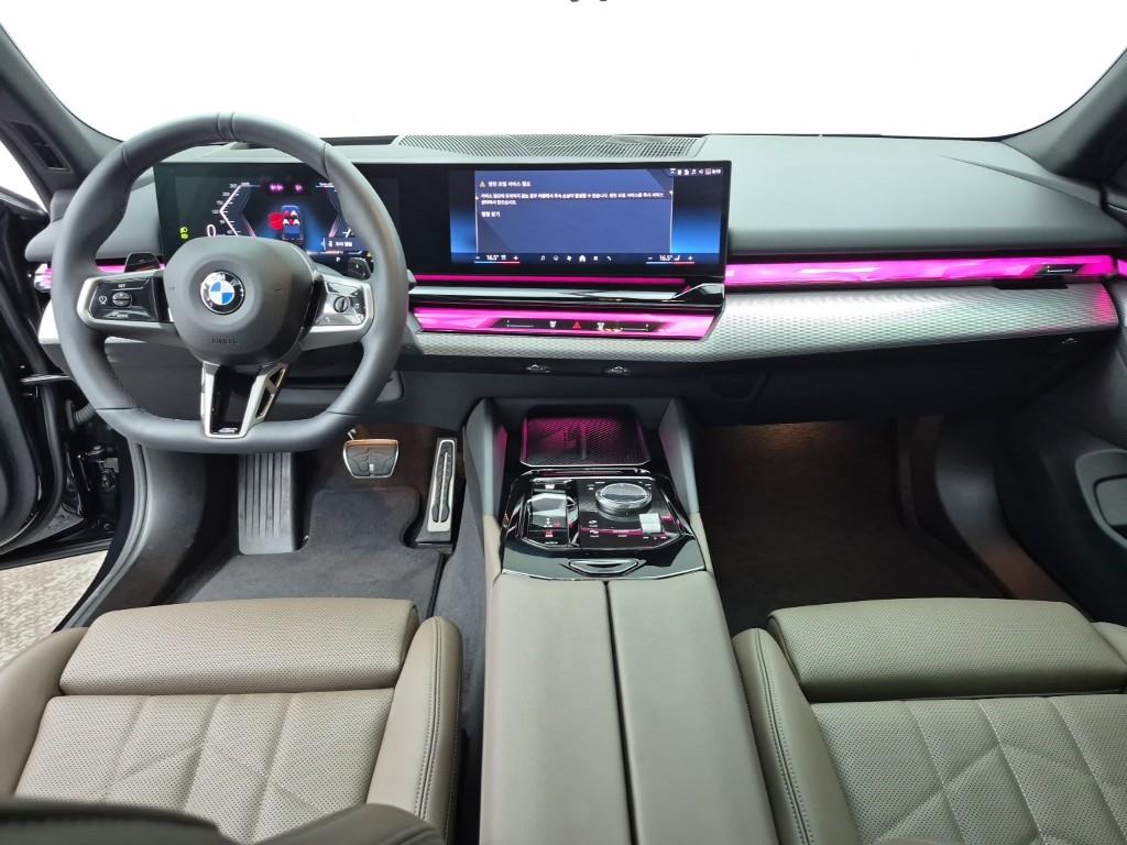 BMW 5 Series - Vista 5