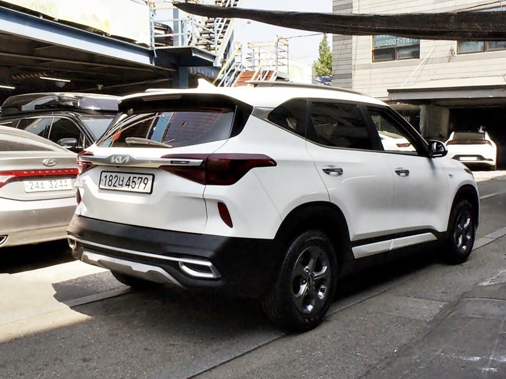 KIA Seltos - Vista 4