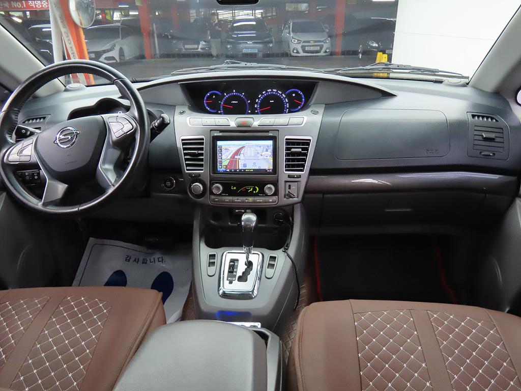 Ssangyong Korando - Vista 5