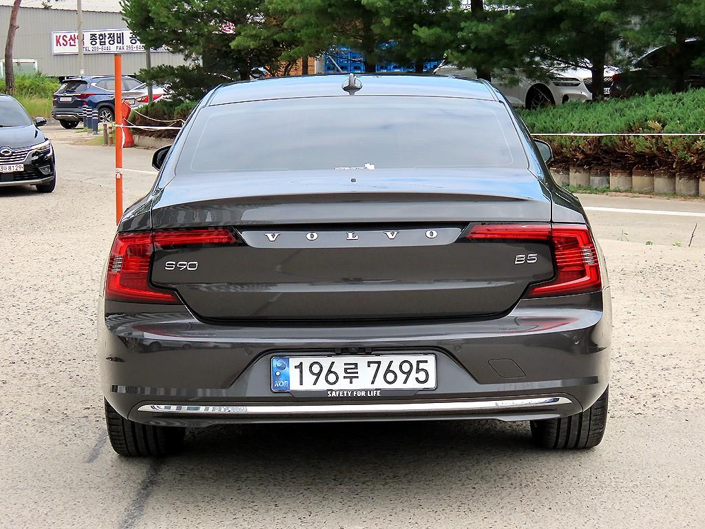 Volvo S90 - Vista 4