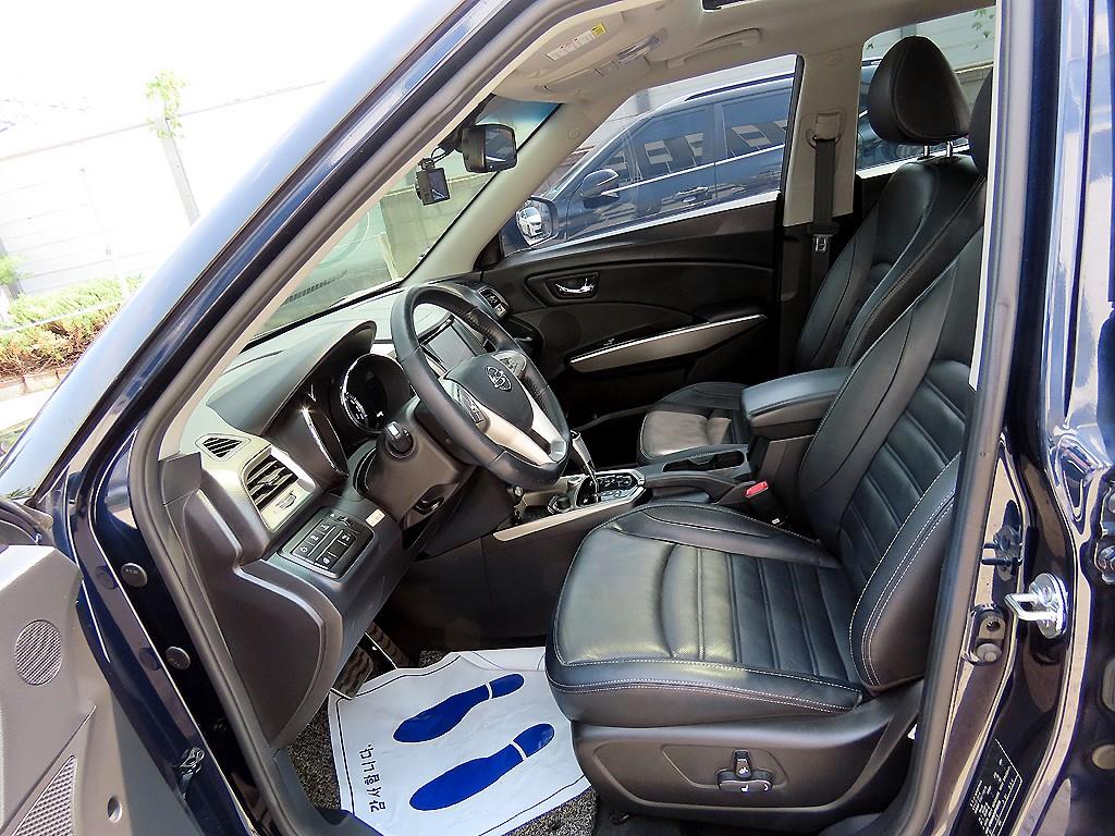 Ssangyong Tivoli - Vista 5