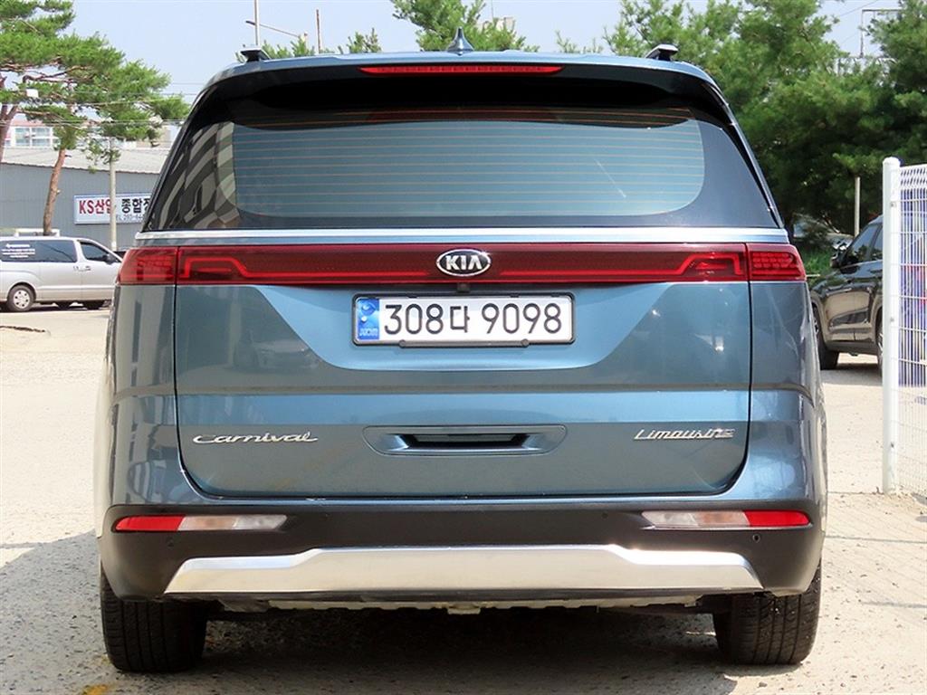KIA Carnival - Vista 4