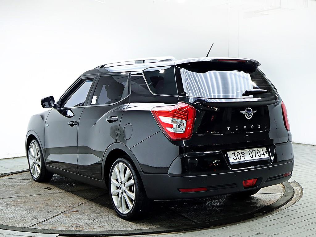 Ssangyong Tivoli - Vista 4