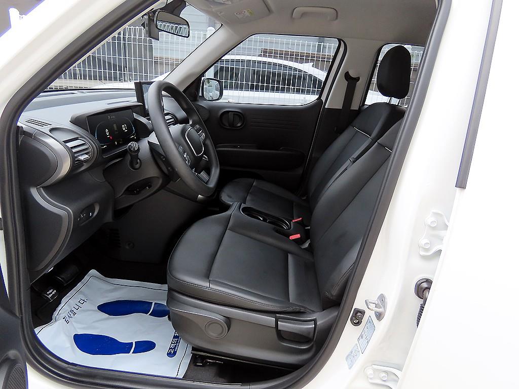 HYUNDAI Casper - Vista 5