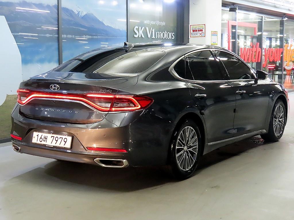 HYUNDAI Grandeur - Vista 4