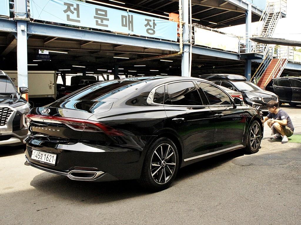 HYUNDAI Grandeur - Vista 4