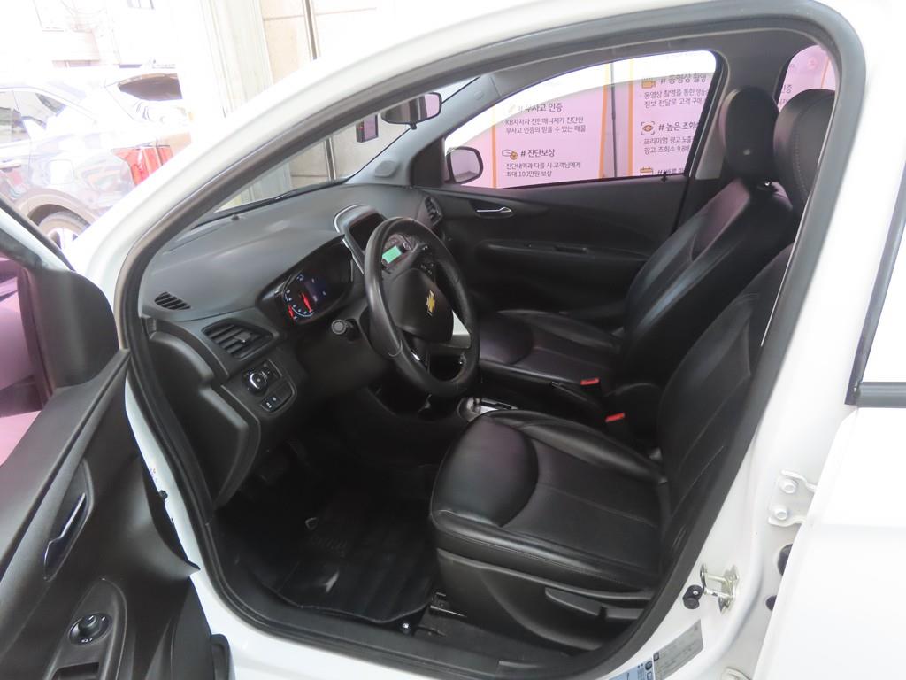 Chevrolet Spark - Vista 5