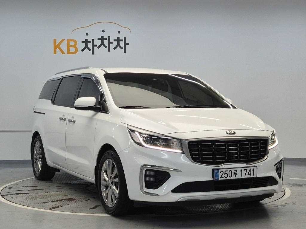 KIA Carnival - Vista 4