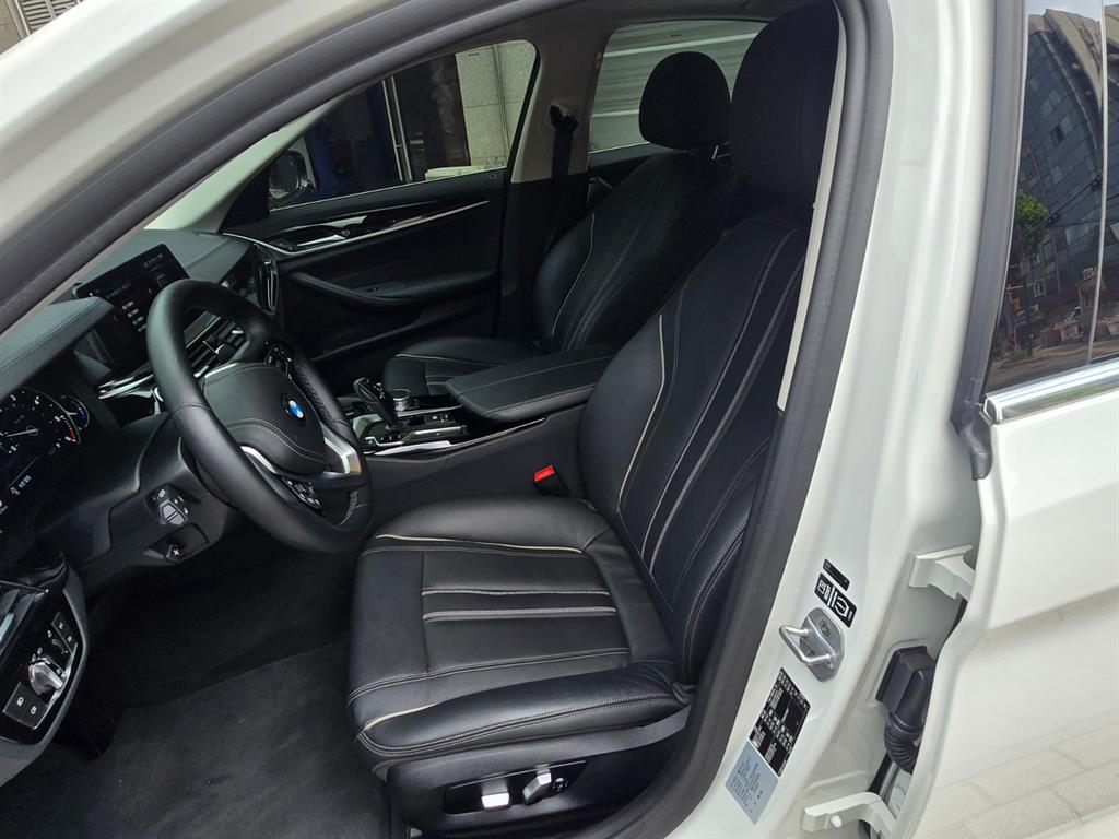 BMW 5 Series - Vista 5