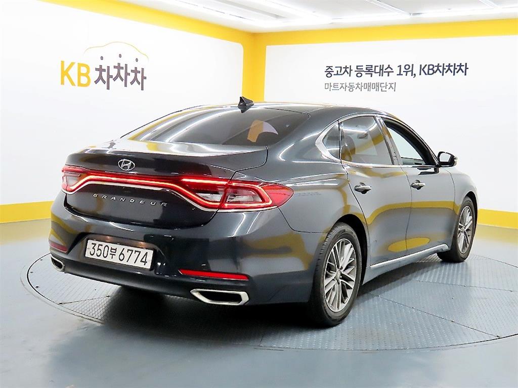 HYUNDAI Grandeur - Vista 4