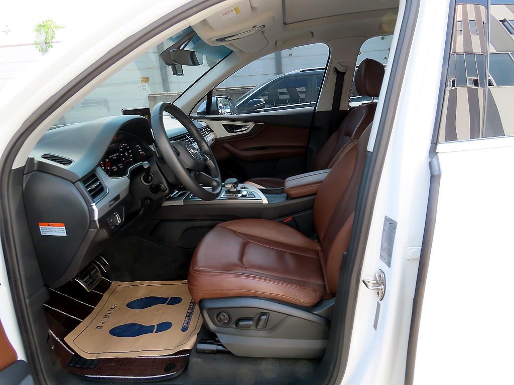 Audi Q7 - Vista 5