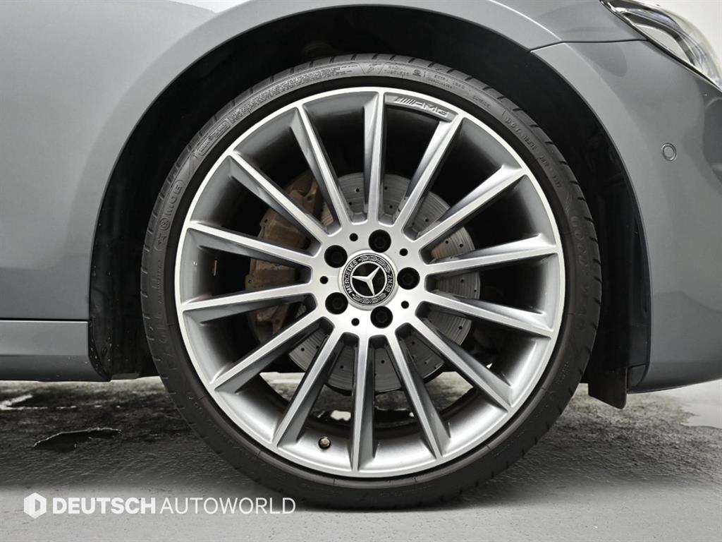 Mercedes Benz E class - Vista 5