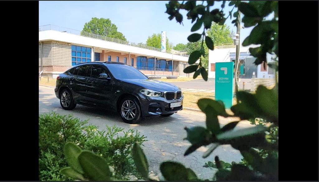 BMW X4 - Vista 4