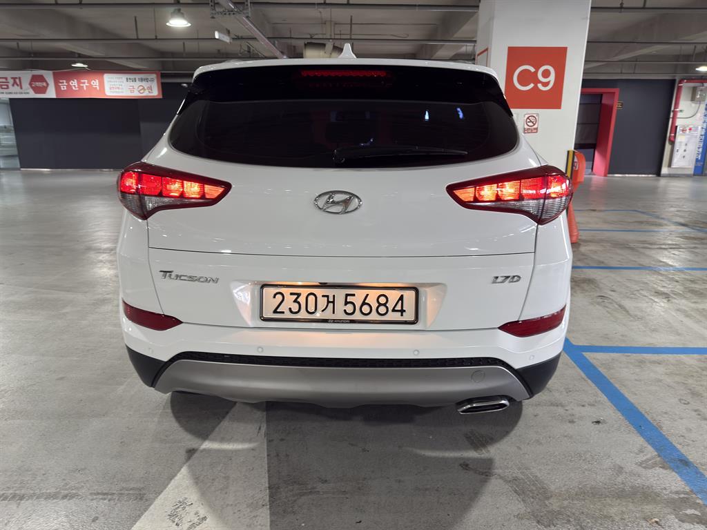 HYUNDAI Tucson - Vista 5