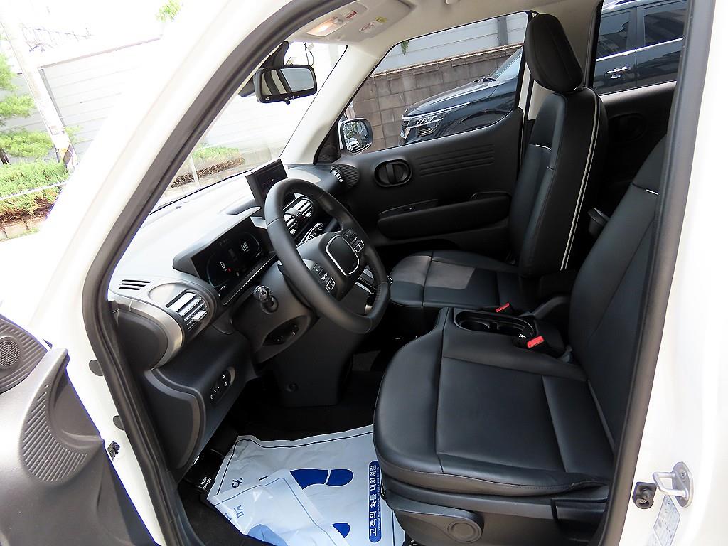 HYUNDAI Casper - Vista 5