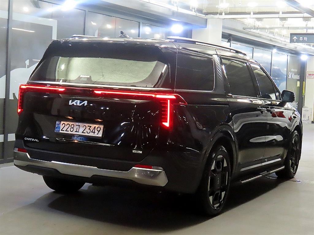 KIA Carnival - Vista 4