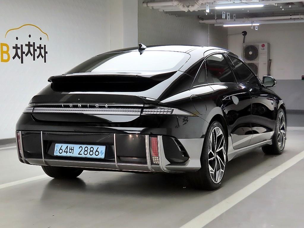 HYUNDAI Ioniq 6 - Vista 4