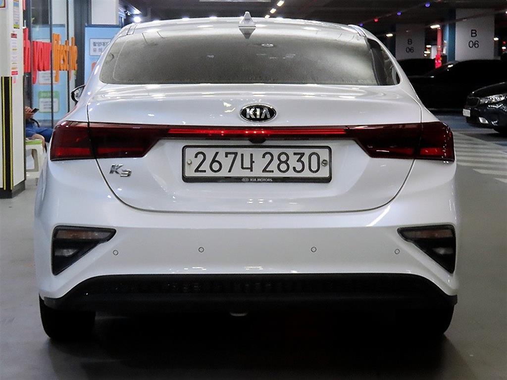 KIA K3 - Vista 5