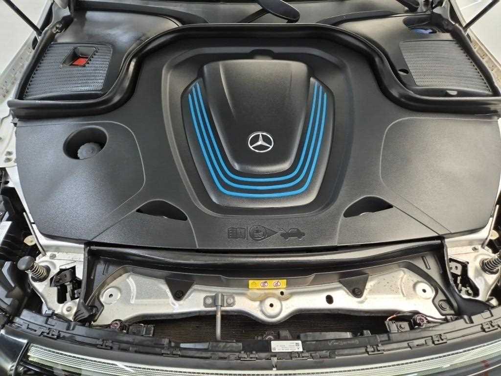 Mercedes Benz EQC - Vista 5