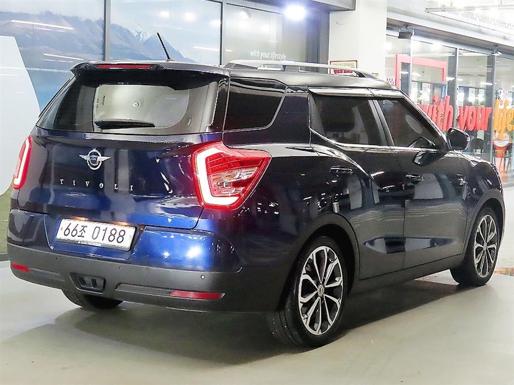 Ssangyong Tivoli - Vista 4