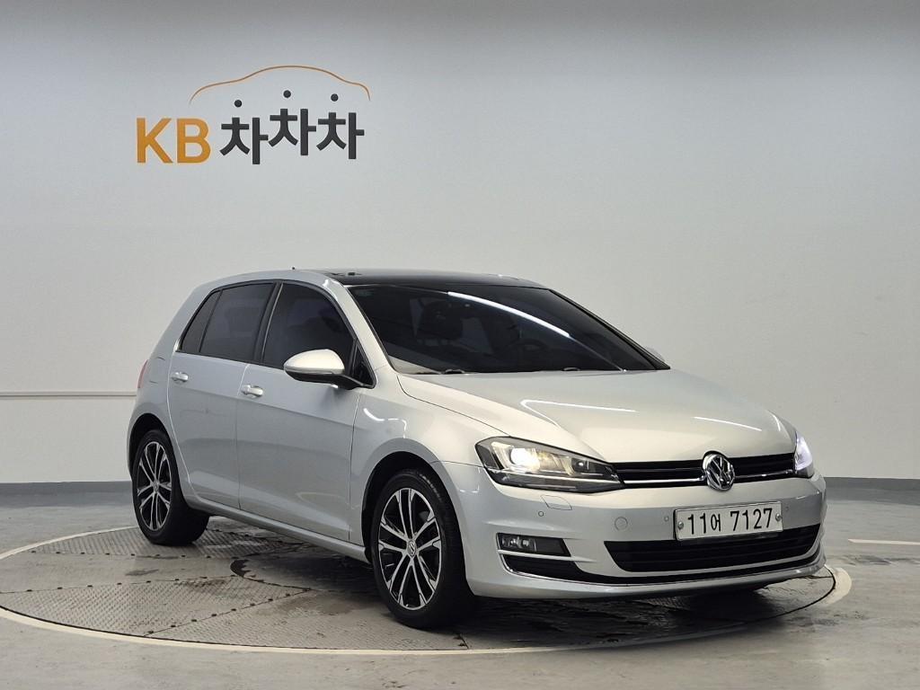 Volkswagen Golf - Vista 4