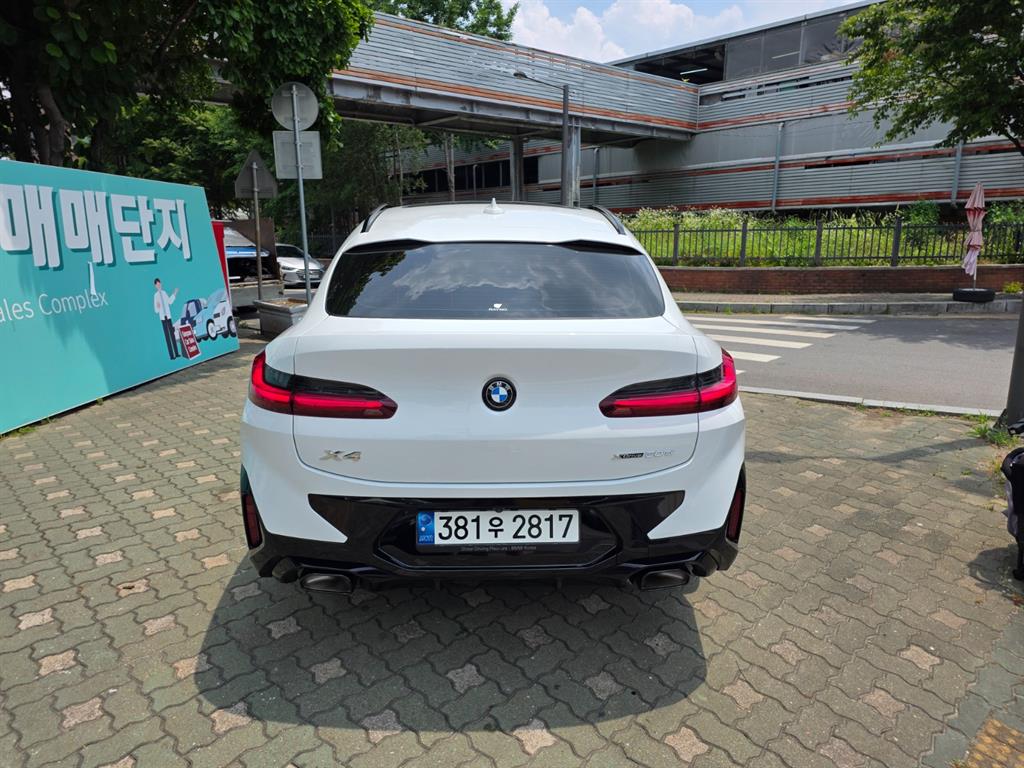 BMW X4 xDrive 20d M Sport Pro 4