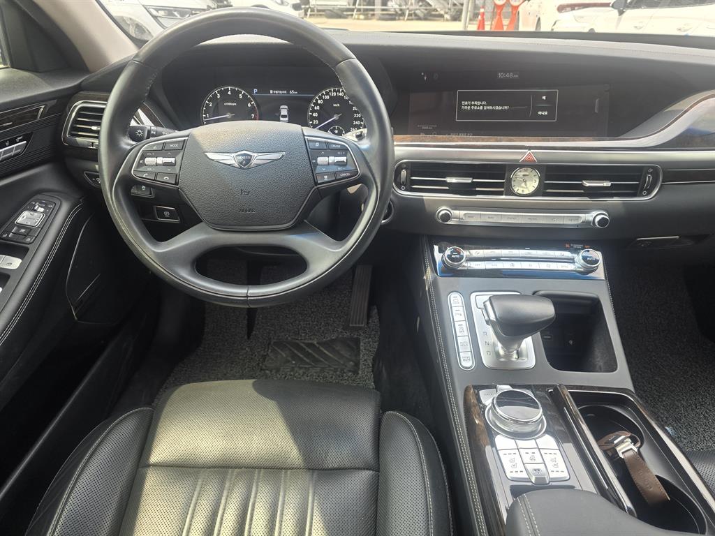 Genesis G90 - Vista 5