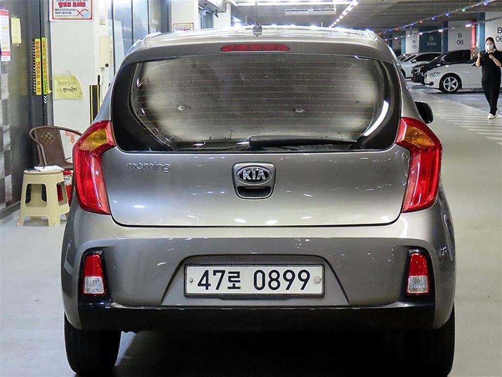 KIA Morning - Vista 5