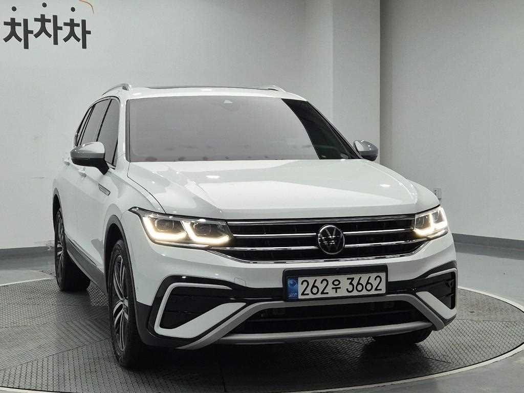 Volkswagen Tiguan - Vista 4