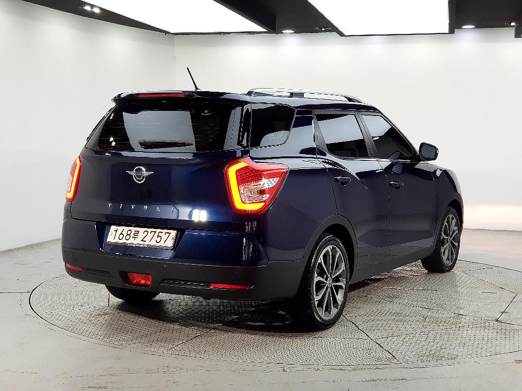 Ssangyong Tivoli - Vista 4