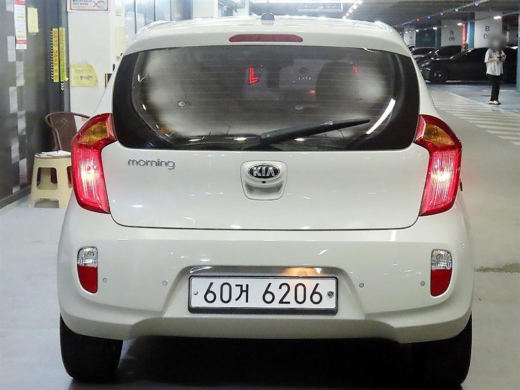 KIA Morning - Vista 5