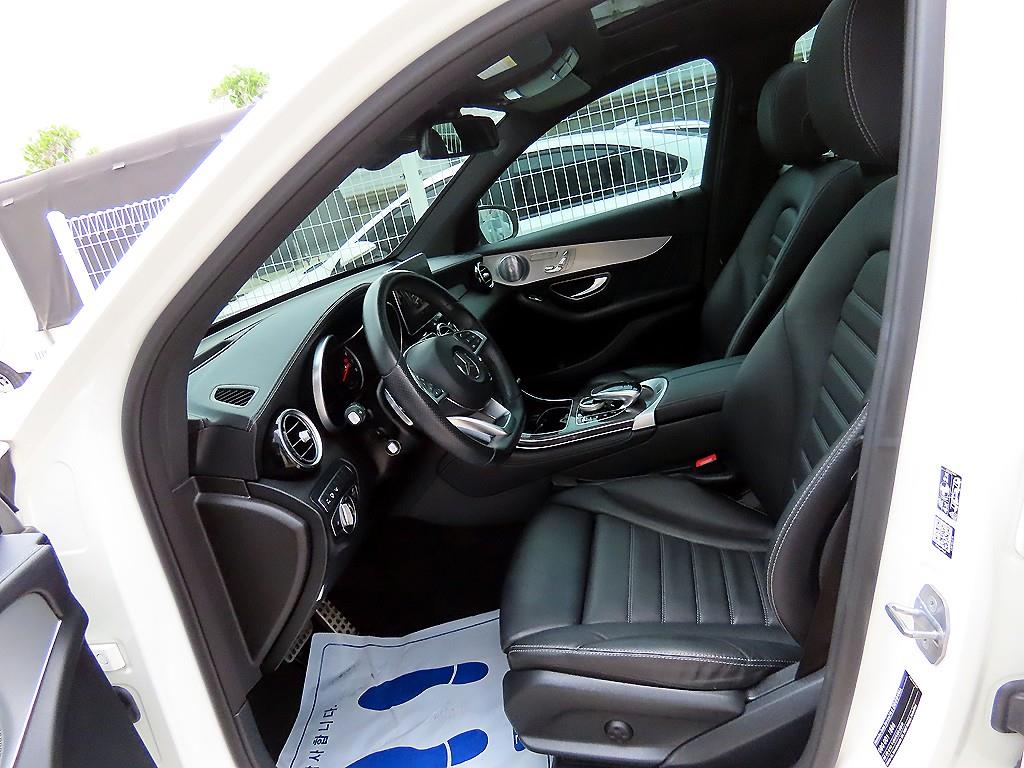 Mercedes Benz GLC Class - Vista 5