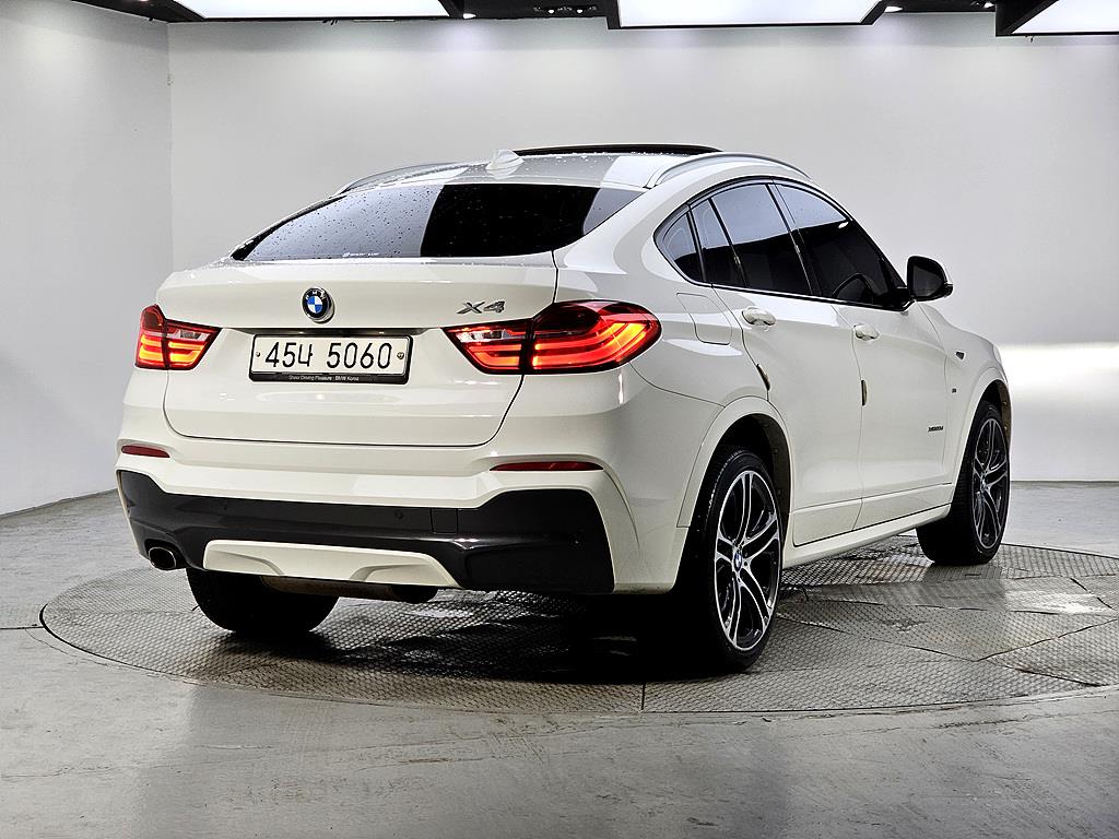 BMW X4 - Vista 4