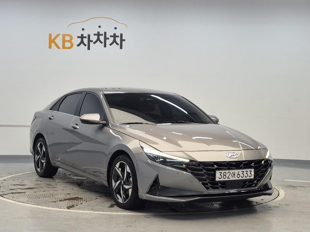 HYUNDAI Avante - Vista 4