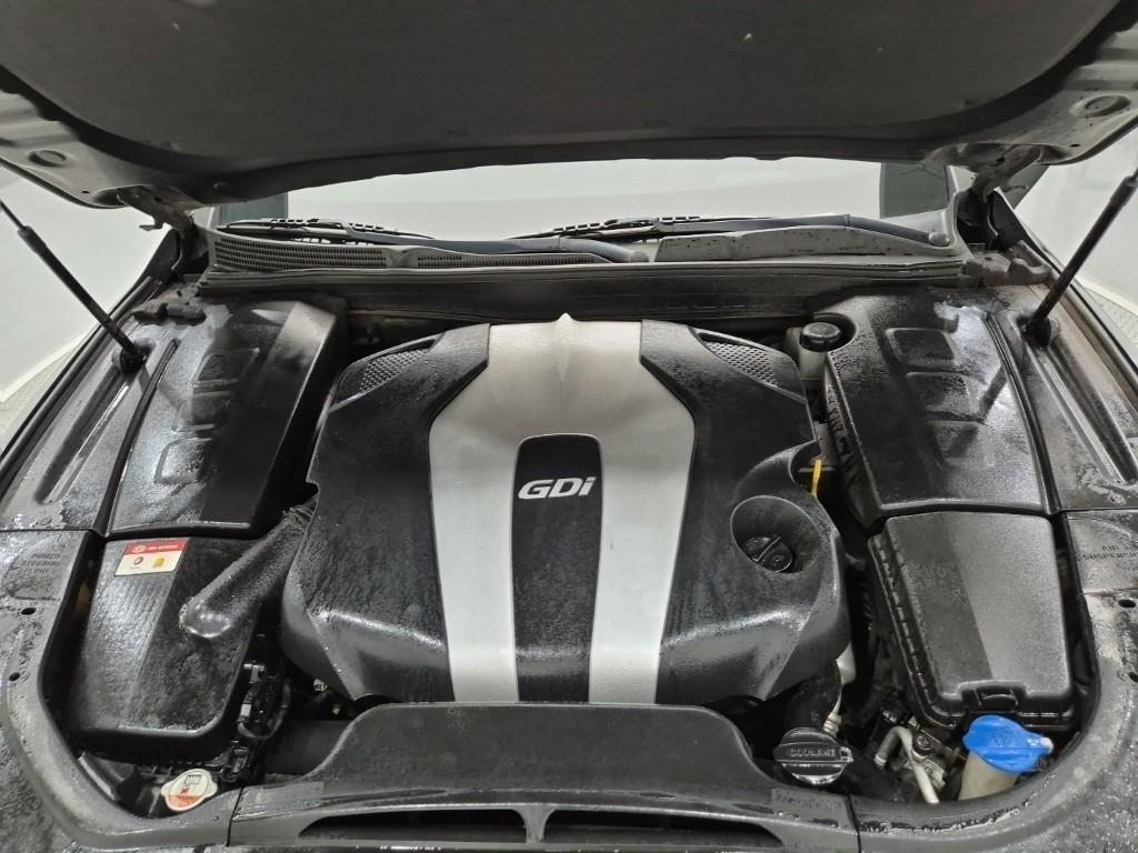 KIA K9 - Vista 5