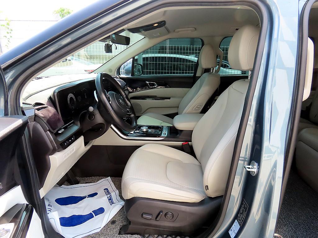 KIA Carnival - Vista 5