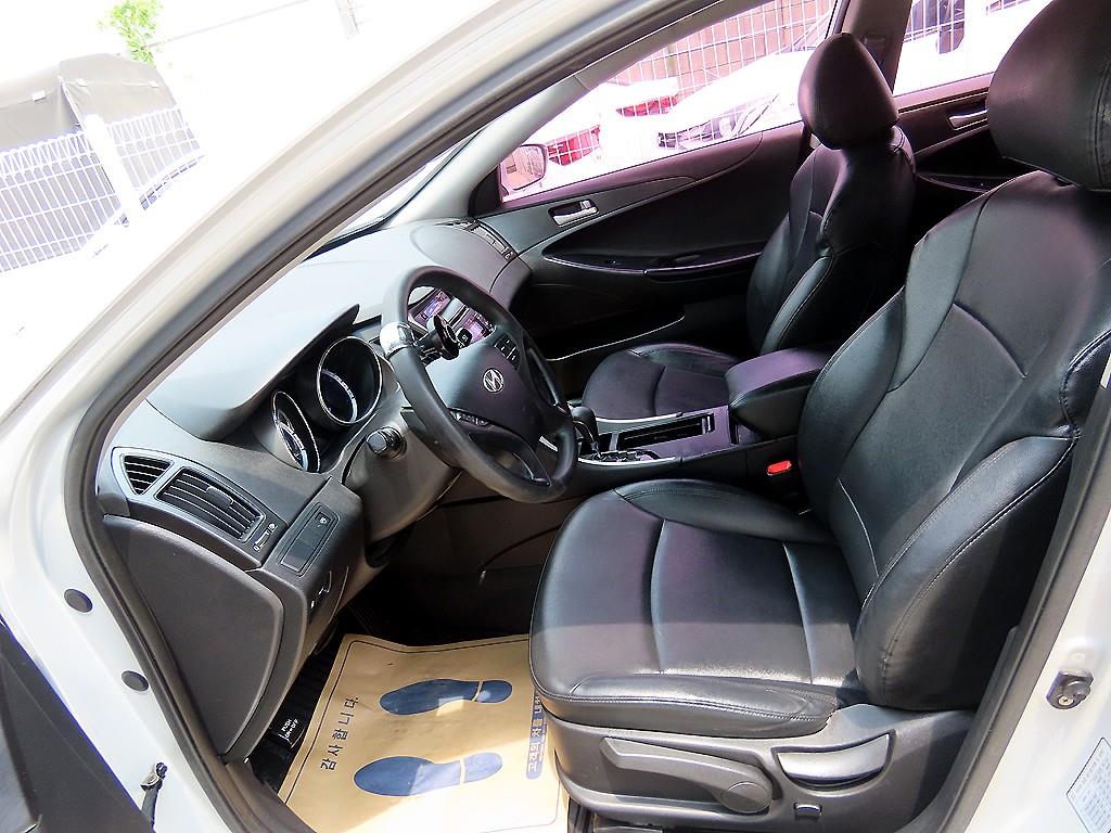 HYUNDAI Sonata - Vista 5