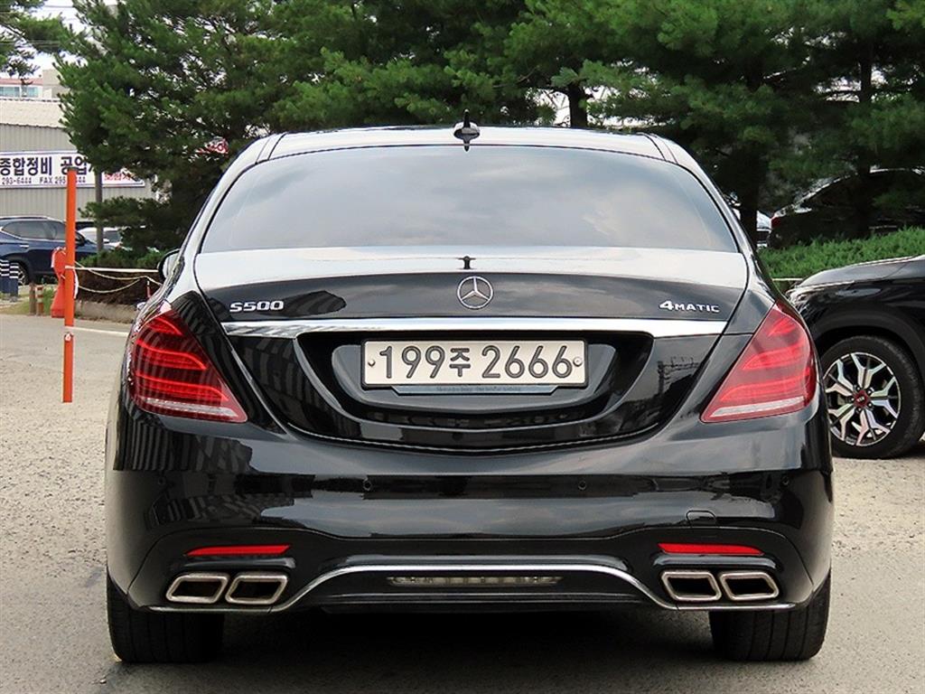 Mercedes Benz S Class - Vista 4