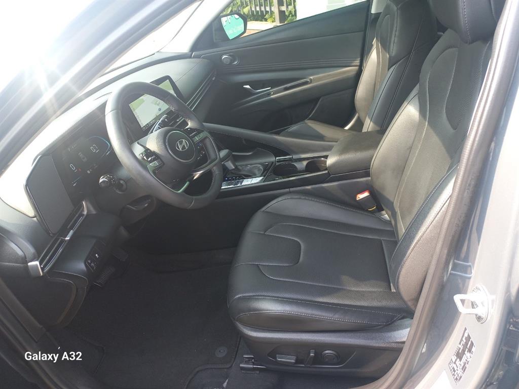 HYUNDAI Avante - Vista 5