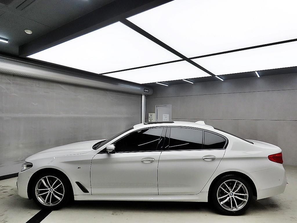 BMW 5 Series - Vista 4