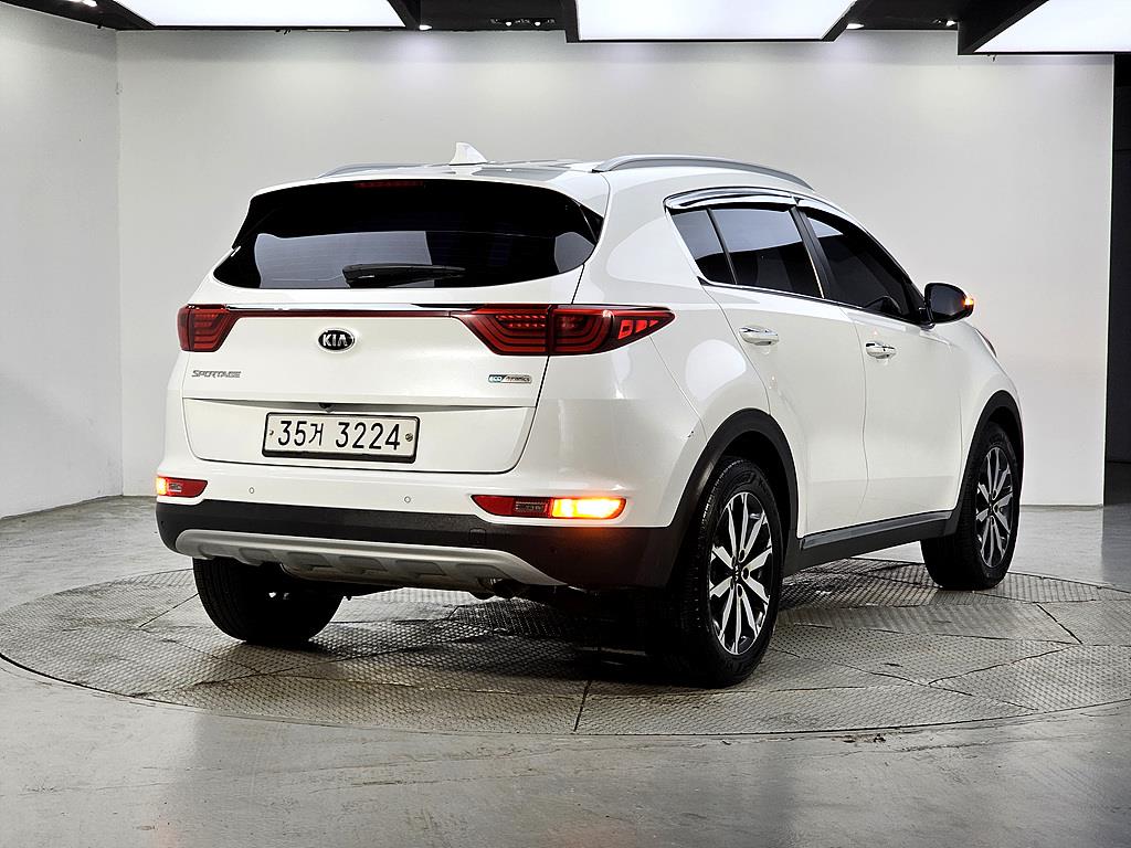 KIA Sportage - Vista 4