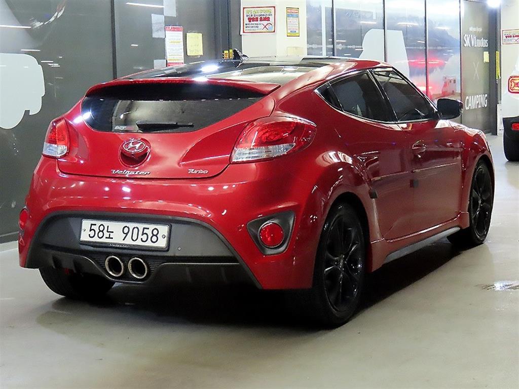 HYUNDAI Veloster - Vista 4