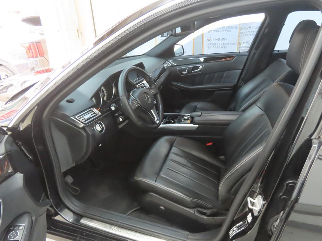 Mercedes Benz E class - Vista 5