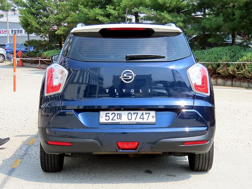 Ssangyong Tivoli - Vista 4