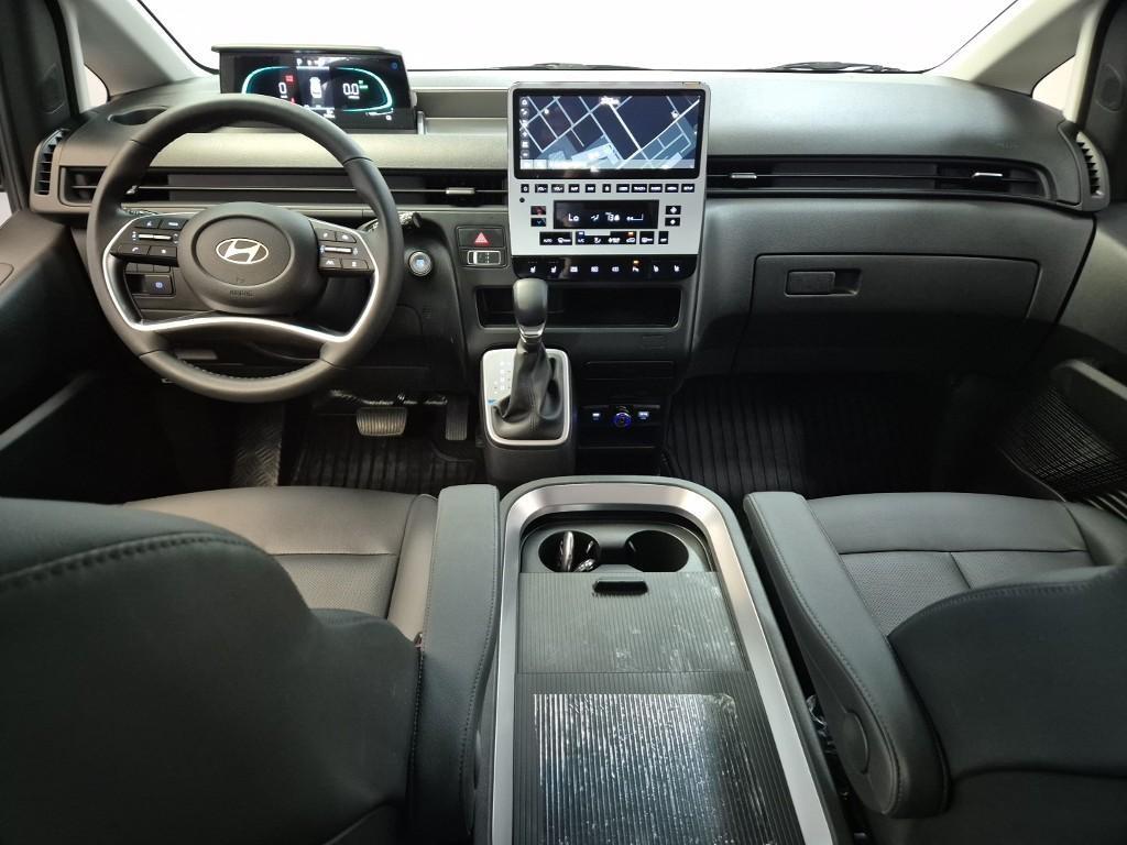 HYUNDAI Staria - Vista 5