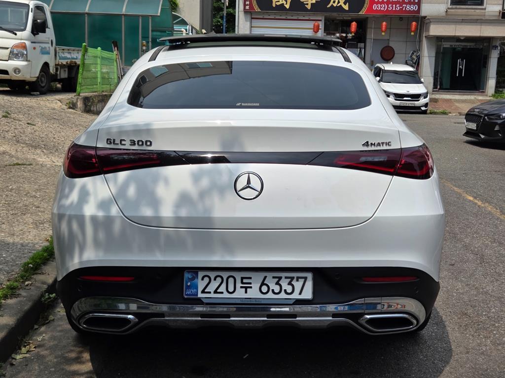 Mercedes Benz GLC Class - Vista 4